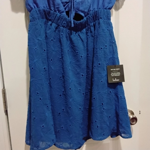 Dress - Picture 3 of 6